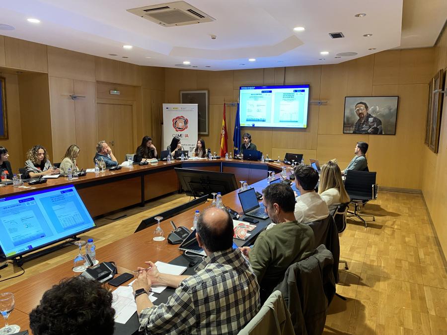 El Ministerio de Sanidad y la Universidad de Santiago de Compostela impulsan su primera microcredencial universitaria sobre inteligencia artificial aplicada a la salud